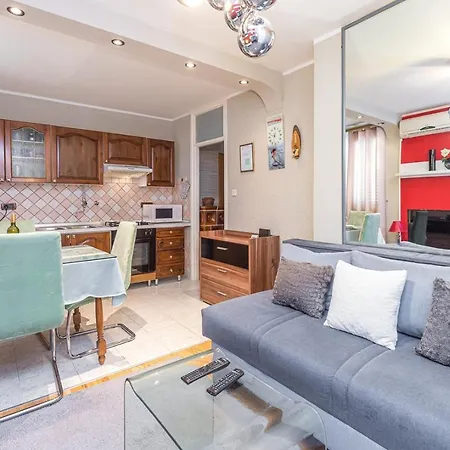 Mirela Apartment *