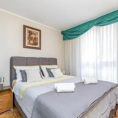 Apartment Mirela Porec