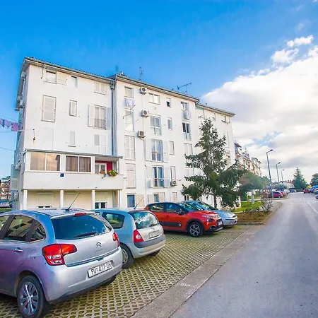 Mirela Apartment Porec